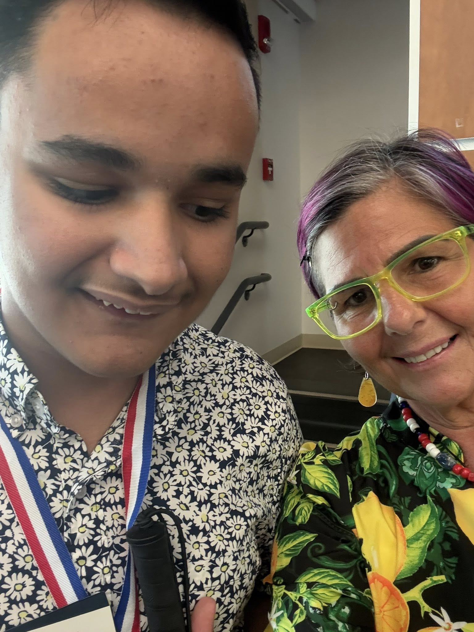 2025 Jesse Isabelle Spirit Award Presentation Winner Leo Machadas Gomez Carol Selfie