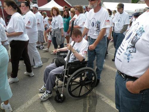 1244046185 walk-2009-034